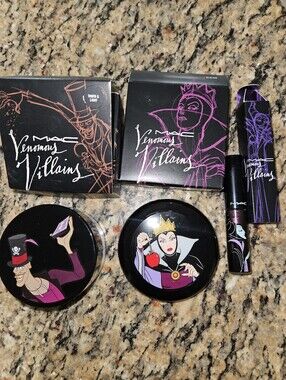 MAC Cosmetics Venomous Villains Compact & Lipstick Set - Black & Purple